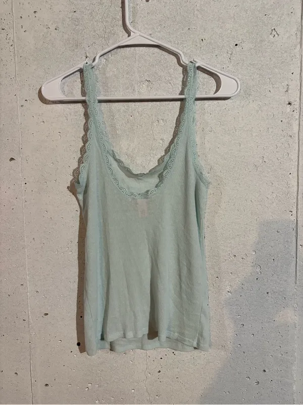 Victoria’s Secret Lace Trim Tank Top | Size: Medium - Image 3
