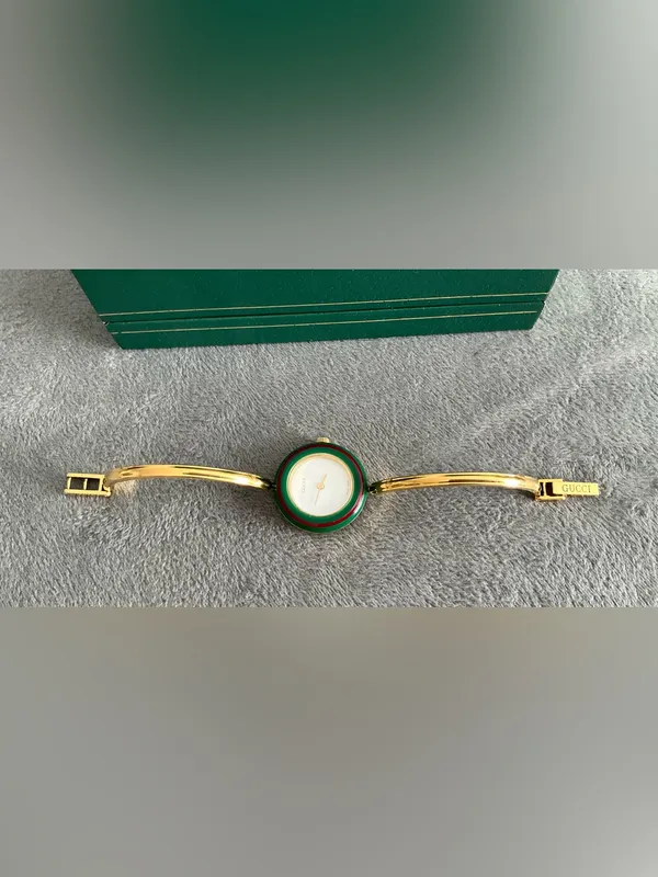 DRESSY🌟Gucci Women's Interchangeable Bangle Watch set 🔥🔥 - Image 4