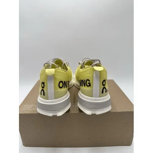 On Running Cloudboom Strike Limelight Wolf Women's Running Shoes Size 8 - Image 6