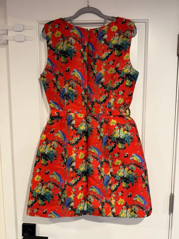 Hutch Anthropologie Alannah Mini Dress Size 8 Red Parrot Tropical Floral Belted - Image 7