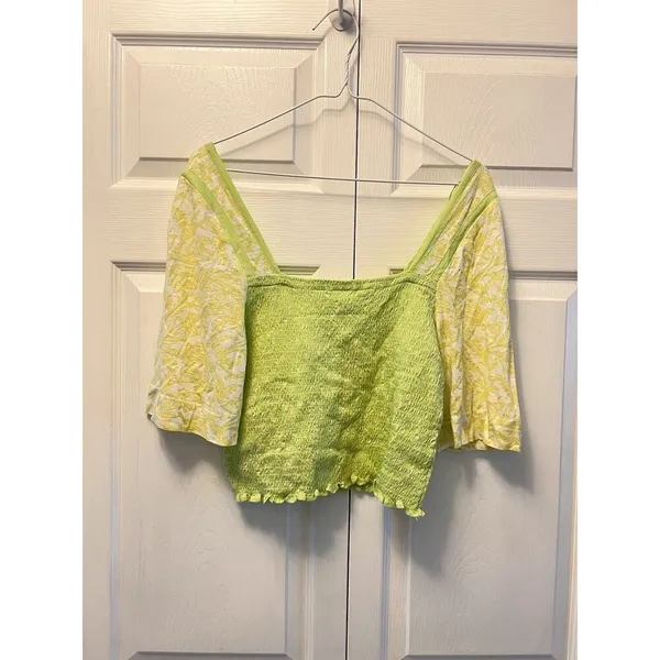 Free People Marigold Smocked Crop Top Key‎ Lime Green SS Size Large NWT - Image 4