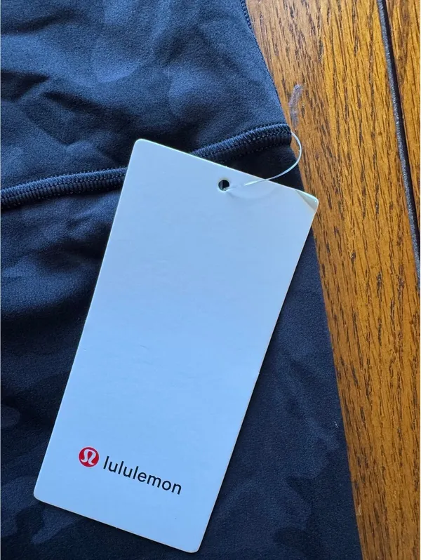 Lululemon Align High Rise 28” Heritage 365 Camo Deep Coal Black Size 12 NWT - Image 4