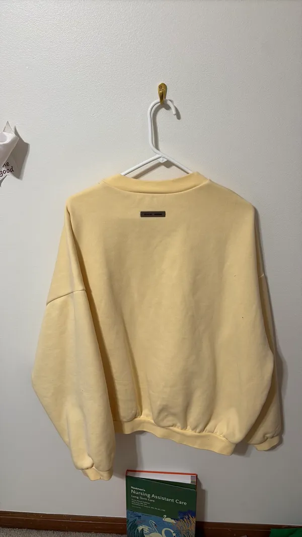 yellow essentials fear of god crew neck - Image 4