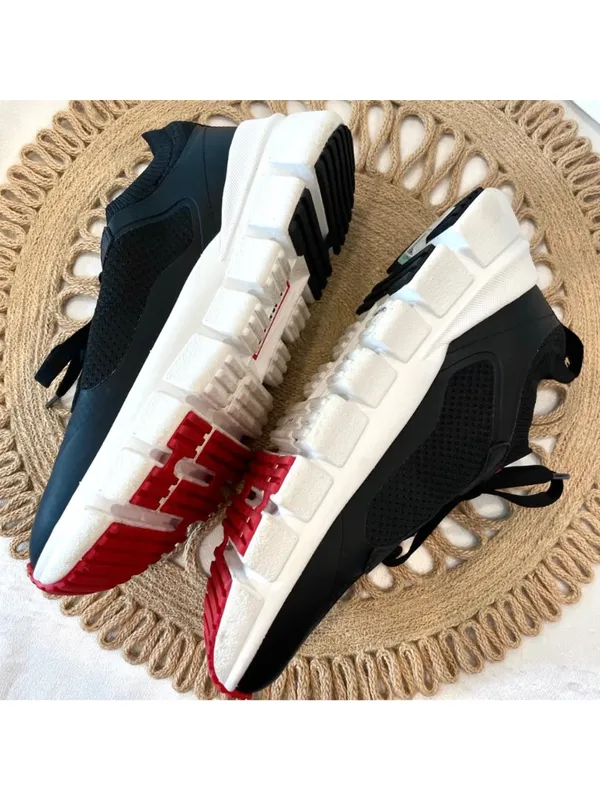 Hunter Irena Low Top Sneaker Black Red Size 6.5 Athleisure Gorpcore Sport Luxe - Image 7