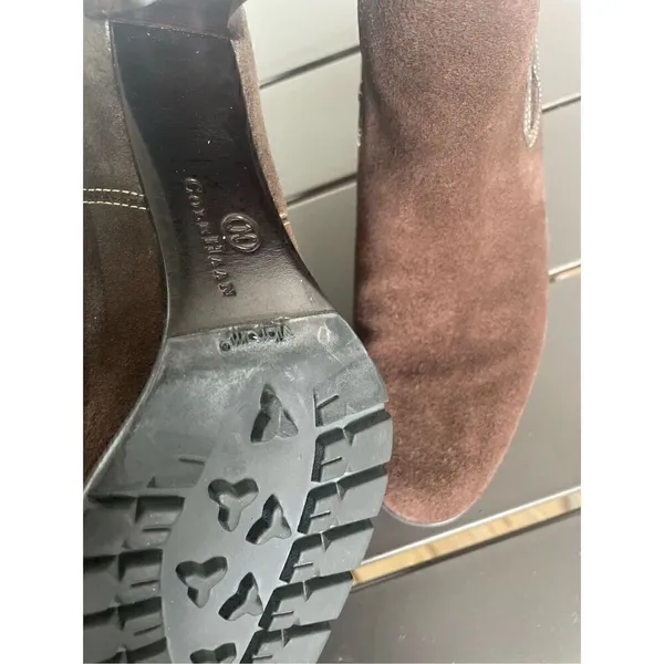 Cole Haan Suede Vibram Chelsea Ankle Boots Brown Size 7B - Image 4