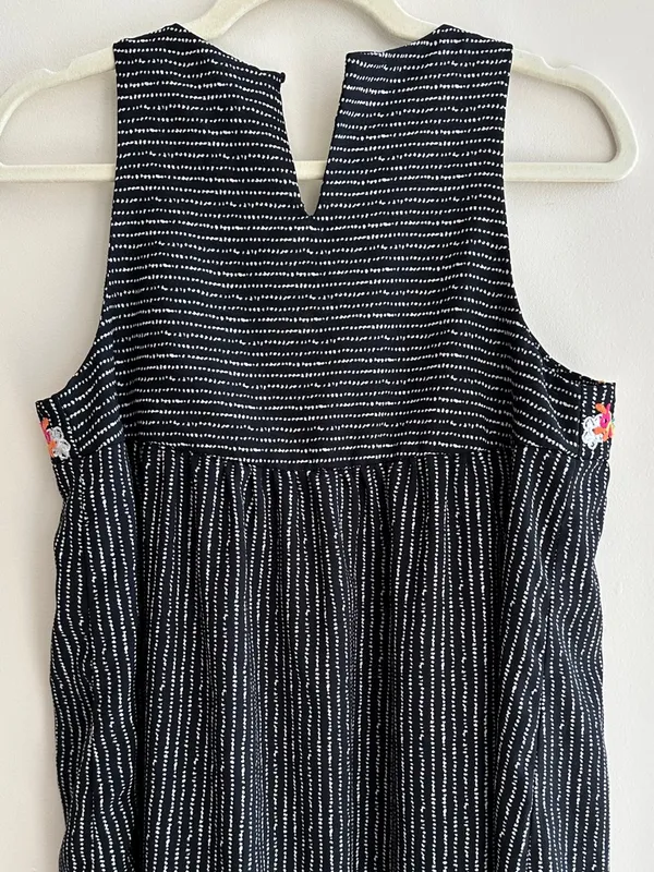 THML Floral Embroidered Black and White Mini Shift Dress, Size Small - Image 12