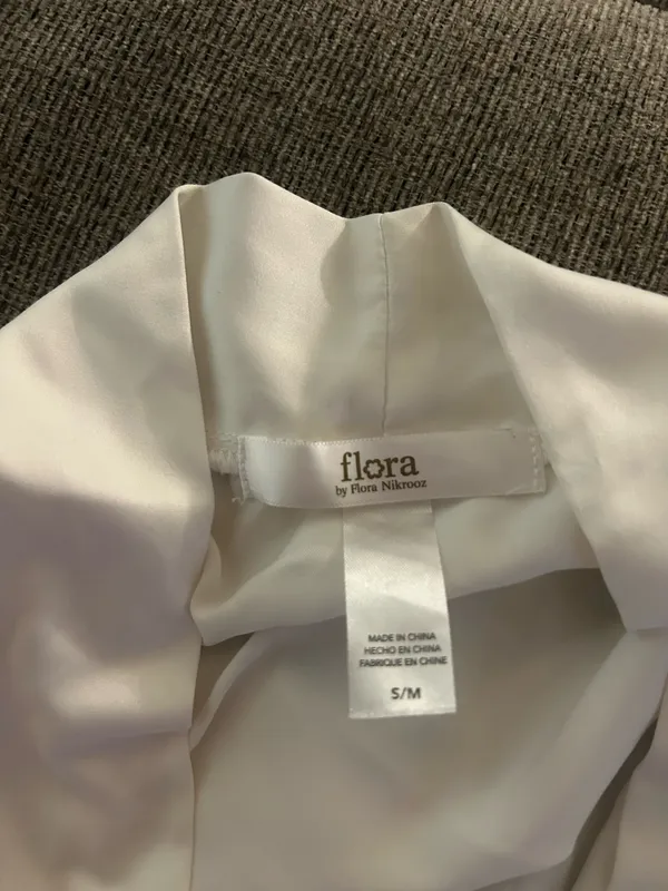 Flora White Robs - Image 4