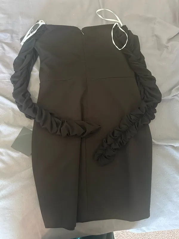 Lulus new with tag black formal mini dress size medium - Image 4