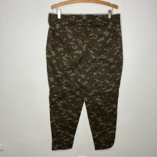 Lane Bryant distressed camouflage‎ pants size 14 - Image 5