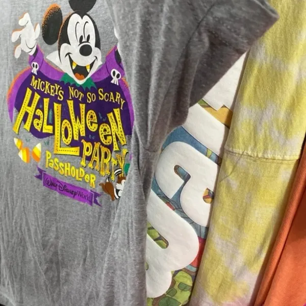 Disney parks MNSSHP passholder vampire Mickey Mouse tshirt unisex M - Image 3