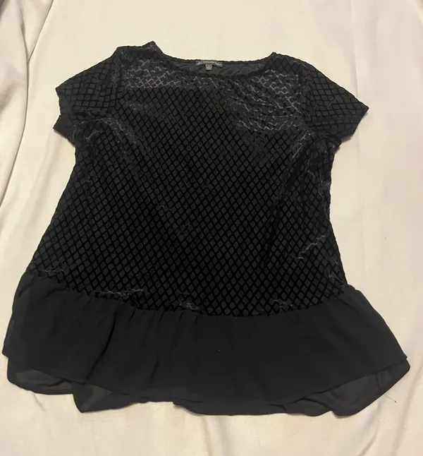 Adriana Papell Black Velvet Top Size L - Image 2