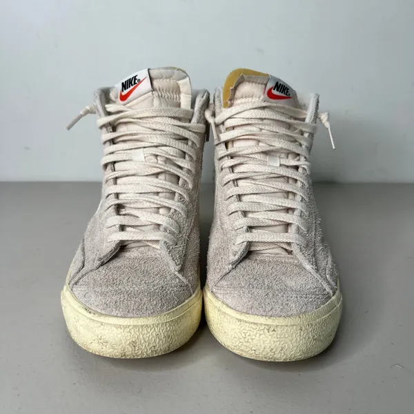 Nike Blazer Mid 77 High Top Sneakers Size 9.5 - Image 3