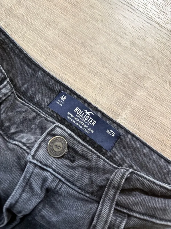 •Hollister• Ultra High Rise Dad Jeans - Image 4