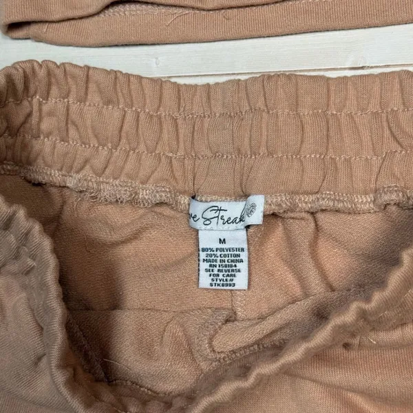NWT Love Streak Two Piece Coord Set Pink Cotton Blend Medium Pockets Top Shorts - Image 6