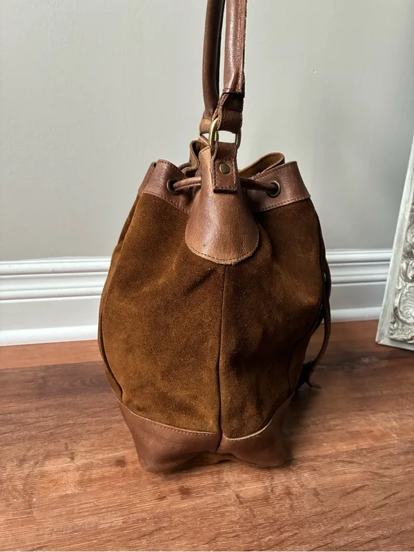 Anabaglish suede leather bucket bag with dreamcatcher charm - Image 7