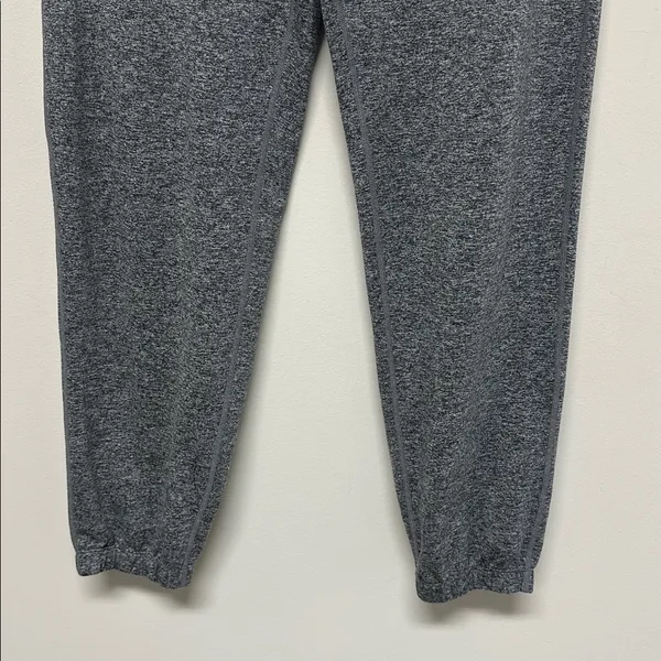 Vuori Gray Women’s Joggers size S - Image 5