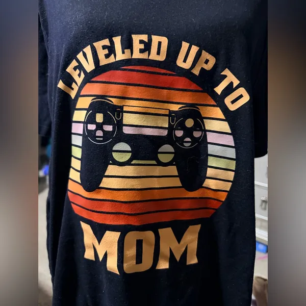 Handmade Old Navy Black‎ and Orange “Leveled up to mom” Gaming T-Shirt - Image 3
