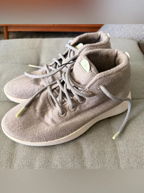 Allbirds Mizzle Merino Wool Runner-Up Ankle Sneaker Lace Light-Gray Size 10 - Image 2