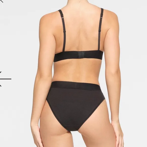 Skims cotton rib plunge bralette- soot NWT small - Image 5