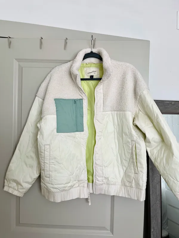 Universal Threads Super cute Sherpa insulated jacket - Image 3