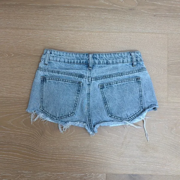 Edikted Micro Shorts Cut Off Low Rise Devin Size XS Blue - Image 2