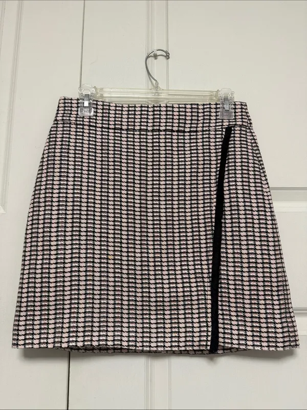 J. Crew Pink and Black Tweed Mini Skirt with Black Side Trim - Image 2