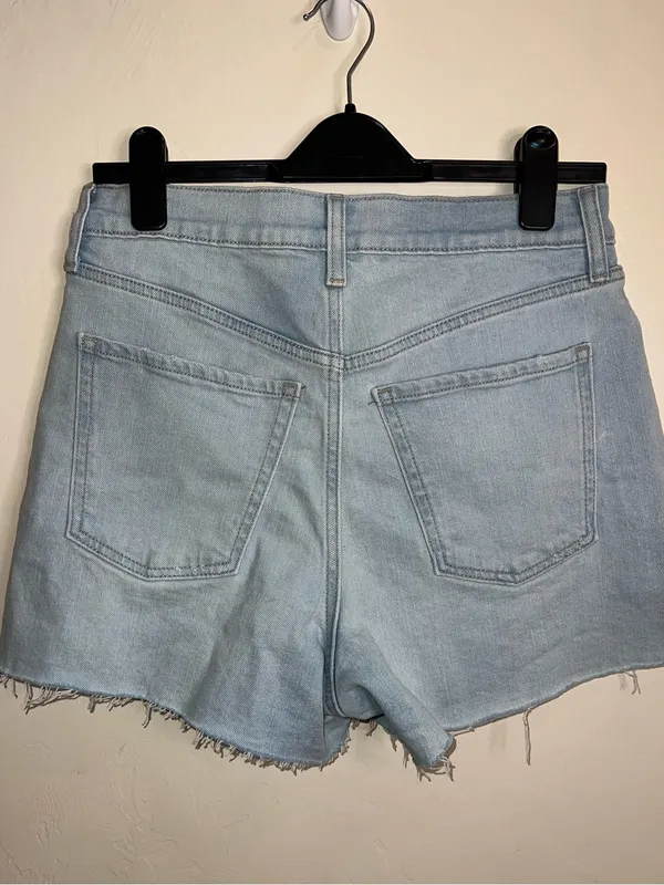 Old Navy Light Blue Denim Cutoff Shorts size 6 - Image 3