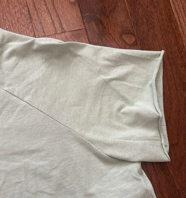 Topshop NWOT Women's Raglan Crop T-shirt green Short Sleeve Raw Hem - Image 3