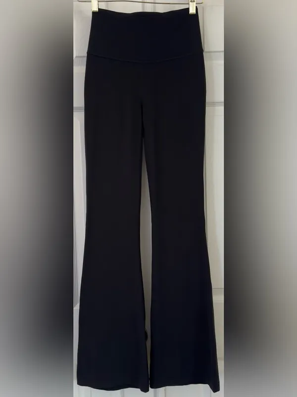 Lululemon Groove Super-High-Rise Flared Pant Nulu black size 4 - Image 3