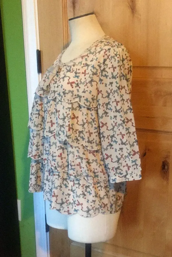 ELF SACK Beige Multi Bows Hearts Print Ruffled 3/4-Sleeve Blouse Top $70 NWT XL like M - L - Image 3