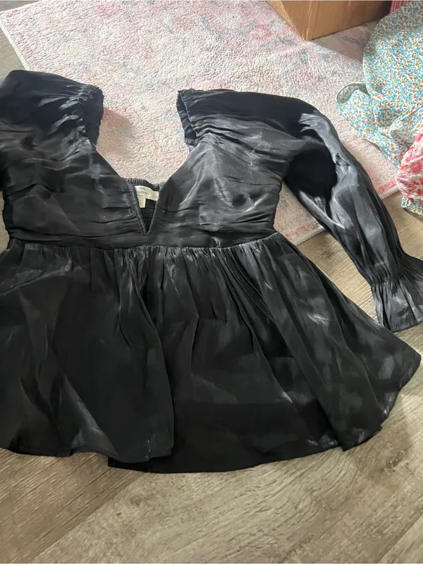 Entro small black top - Image 3
