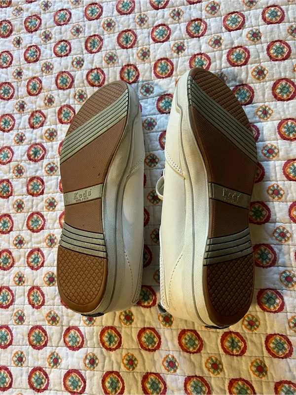 Keds Original White Lace Up Sneaker size 7.5 - Image 4