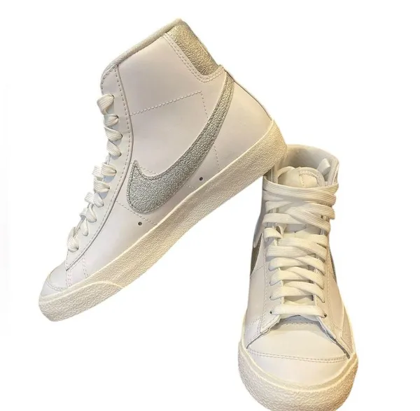 Nike Blazer Mid 77 Essential Sneaker White Metallic Silver Womens Size 7 New - Image 4
