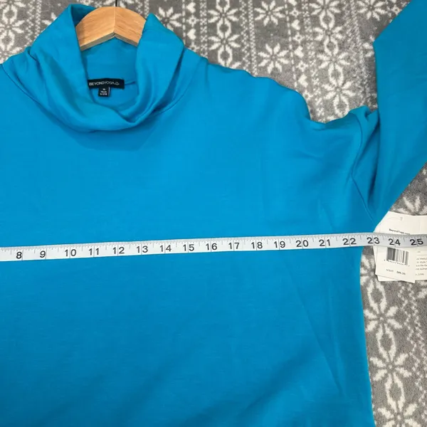 NWT‎ Beyond Yoga All Time Cropped Pullover Long Sleeves Blue Athleisure Gym Yoga - Image 10