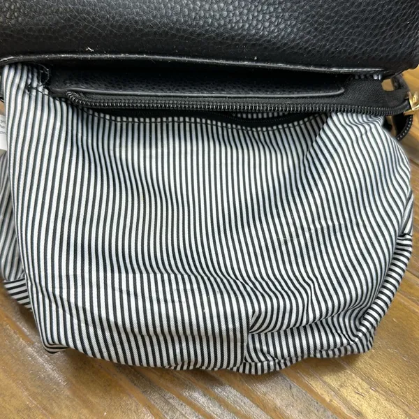 Black Textured Faux Leather Small Satchel Handbag Purse 8 x 6.5 Inch - Image 6