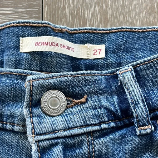 Levi’s Bermuda Jean Short - Image 2