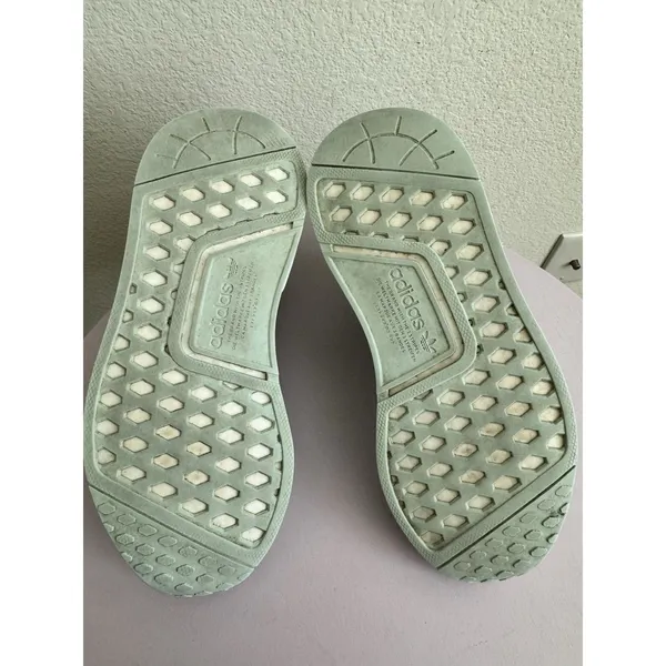 Adidas NMD_R1 Boost Low Top Sneakers Dash Green/Cloud White EF4275 Size 6 - Image 10