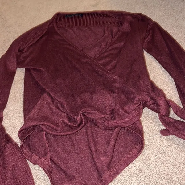 Abercrombie faux‎ wrap sweater small - Image 4