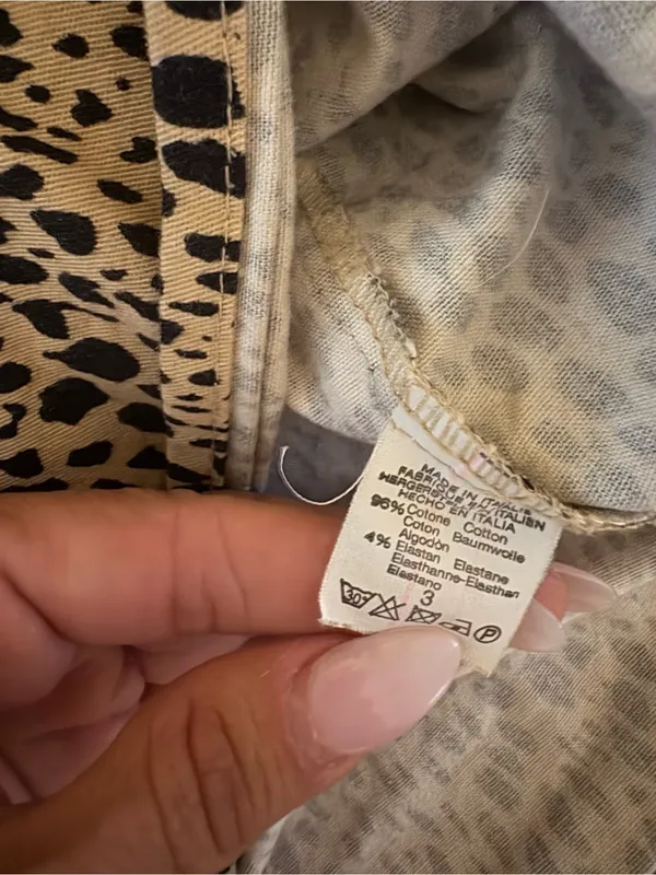 Brandy Melville Beige and Black Cheetah Print Mini Skirt - Image 3