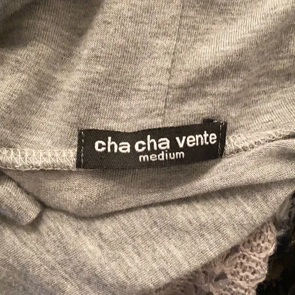 Cha Cha Vente size M long sleeve grey shark bite hem tunic with pockets EUC - Image 7