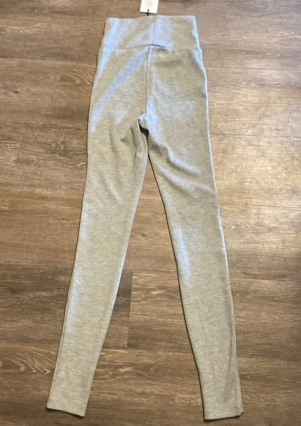 WeWoreWhat Light Grey Waffle Knit High Rise Leggings Size XS - Image 3