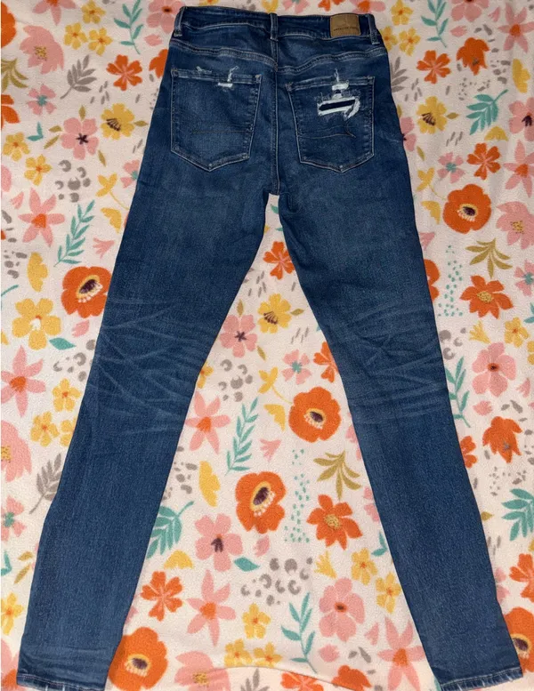 American Eagle Jeans - Image 3