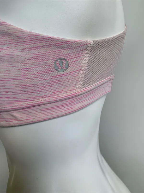 Lululemon size 6 (medium) Hook Me Up pink Racerback sports bra - Image 2