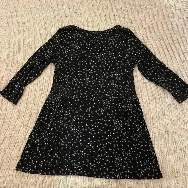 Motherhood Maternity black tunic dandelion‎ long-sleeve shirt, size medium​ - Image 2