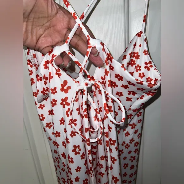 Commense Strappy Floral Print Crisscross Flowy Long Dress Multicolor Medium NWT - Image 6