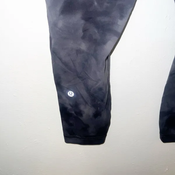 Lululemon crop pitch gray graphite gray diamond dye align leggings - Image 7