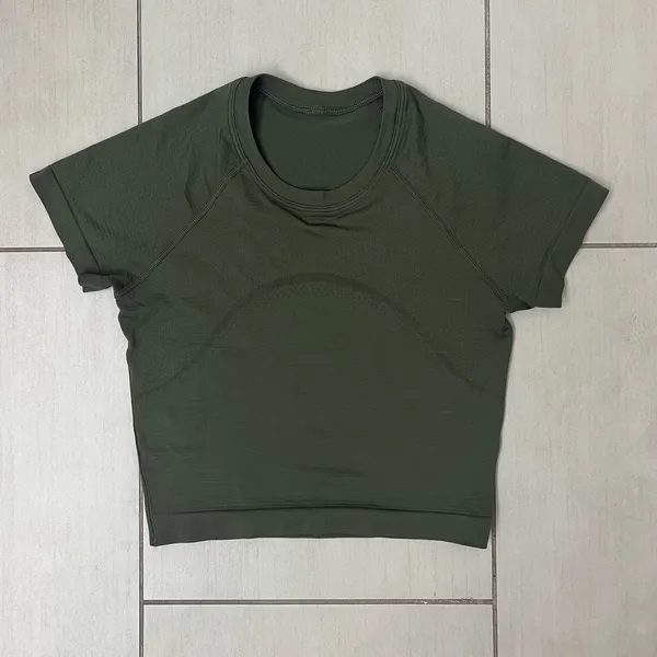 Lululemon Swiftly Tech Cropped Short Sleeve 2.0 - Image 4