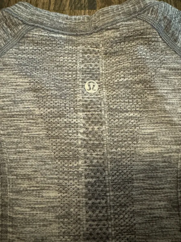 Lululemon Swiftly Tech Short Sleeve Shirt - Image 3