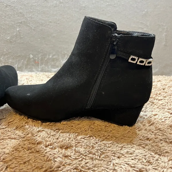 1046 | Dream Pairs Felicia-1 Rhinestone Wedge Ankle Booties‎ Black Womens 9 - Image 5