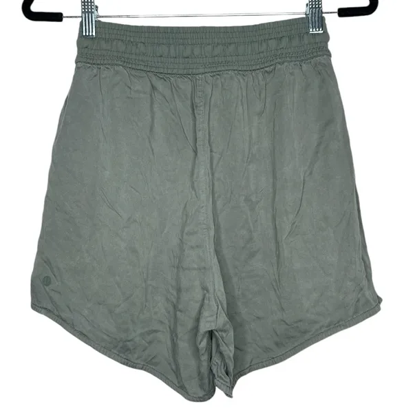 Lululemon Feeling Femme Short Size 4 - Image 6